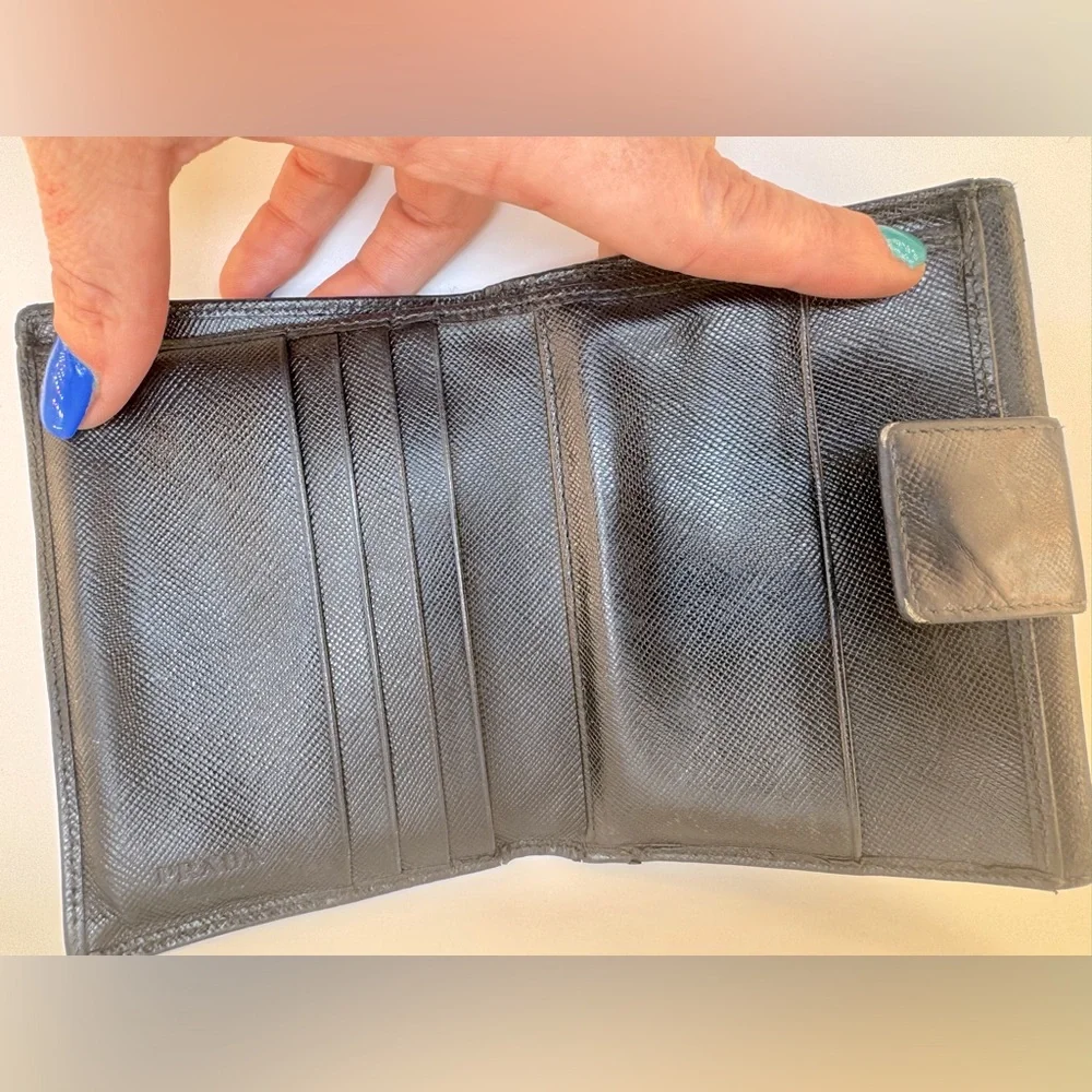 Prada Compact Bifold Wallet Saffiano W Coin Pocket Snap Closure Authentic EUC - Picture 7 of 12